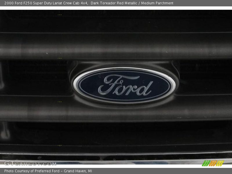 Dark Toreador Red Metallic / Medium Parchment 2000 Ford F250 Super Duty Lariat Crew Cab 4x4