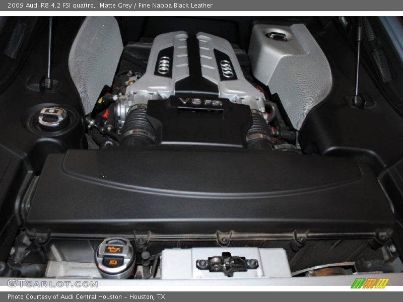  2009 R8 4.2 FSI quattro Engine - 4.2 Liter FSI DOHC 32-Valve VVT V8