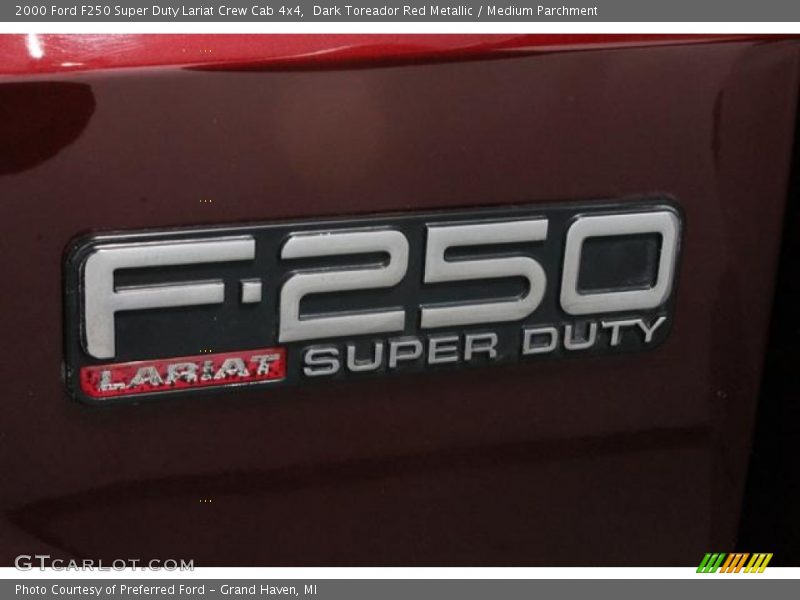 Dark Toreador Red Metallic / Medium Parchment 2000 Ford F250 Super Duty Lariat Crew Cab 4x4