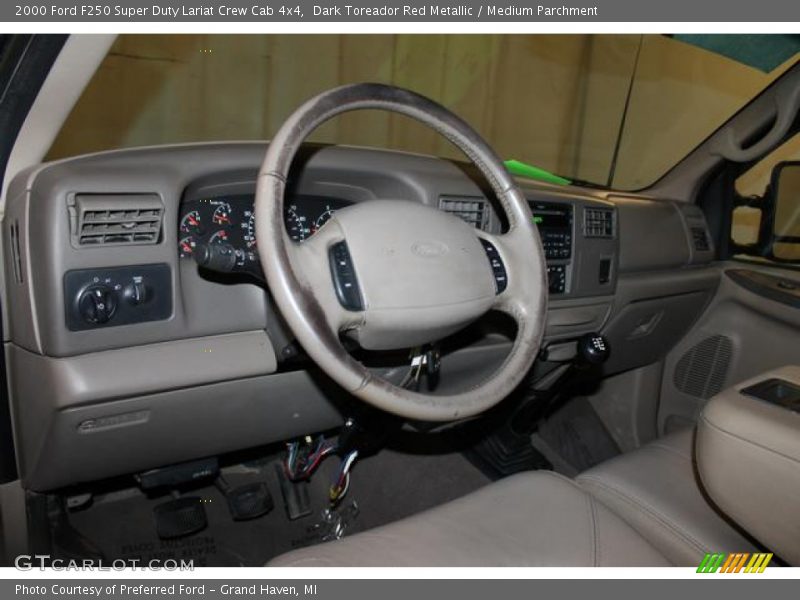Dark Toreador Red Metallic / Medium Parchment 2000 Ford F250 Super Duty Lariat Crew Cab 4x4