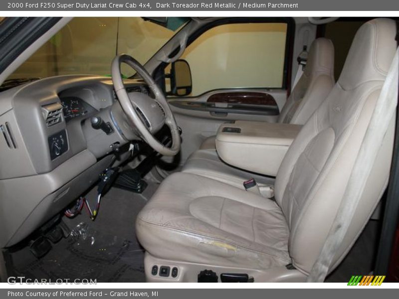 Dark Toreador Red Metallic / Medium Parchment 2000 Ford F250 Super Duty Lariat Crew Cab 4x4