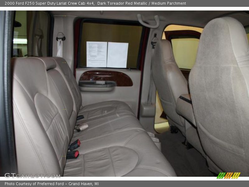 Dark Toreador Red Metallic / Medium Parchment 2000 Ford F250 Super Duty Lariat Crew Cab 4x4