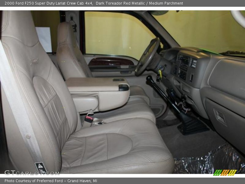 Dark Toreador Red Metallic / Medium Parchment 2000 Ford F250 Super Duty Lariat Crew Cab 4x4