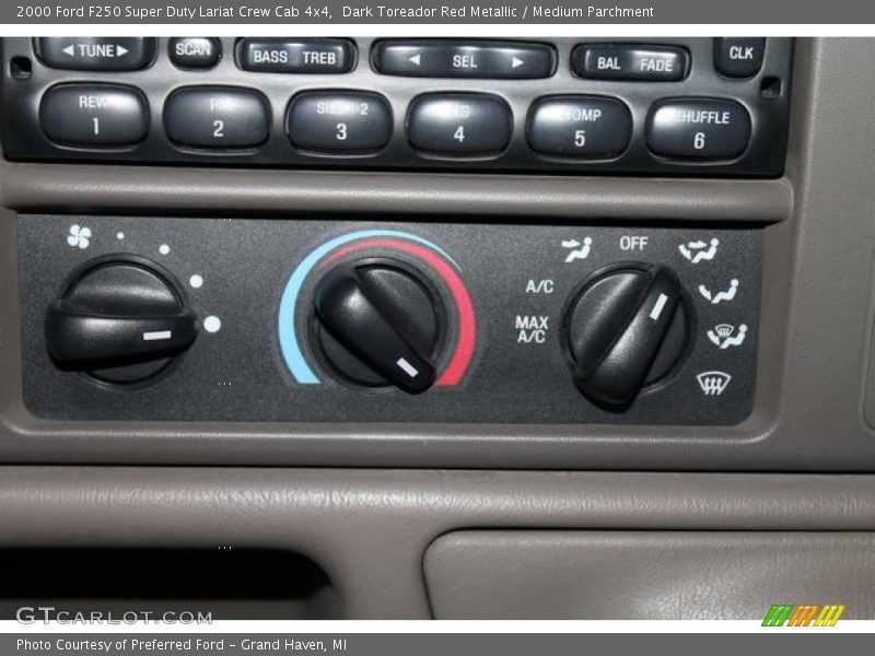 Dark Toreador Red Metallic / Medium Parchment 2000 Ford F250 Super Duty Lariat Crew Cab 4x4