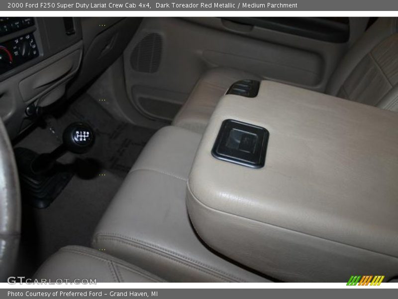 Dark Toreador Red Metallic / Medium Parchment 2000 Ford F250 Super Duty Lariat Crew Cab 4x4