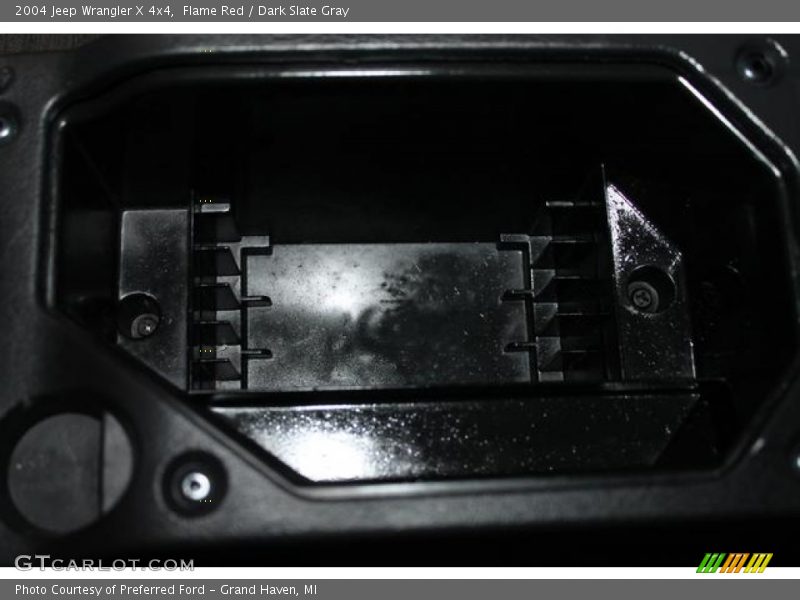 Flame Red / Dark Slate Gray 2004 Jeep Wrangler X 4x4