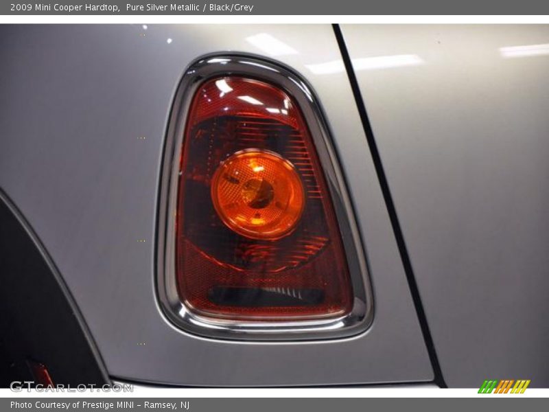 Pure Silver Metallic / Black/Grey 2009 Mini Cooper Hardtop