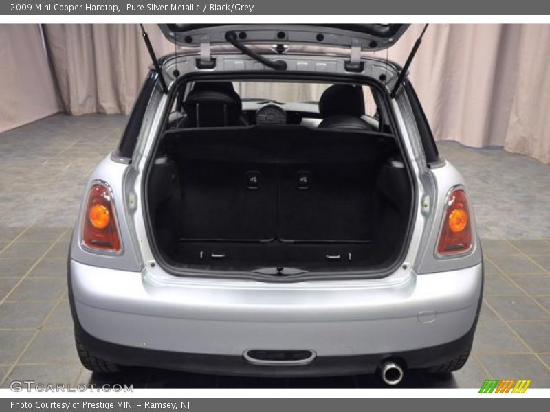 Pure Silver Metallic / Black/Grey 2009 Mini Cooper Hardtop