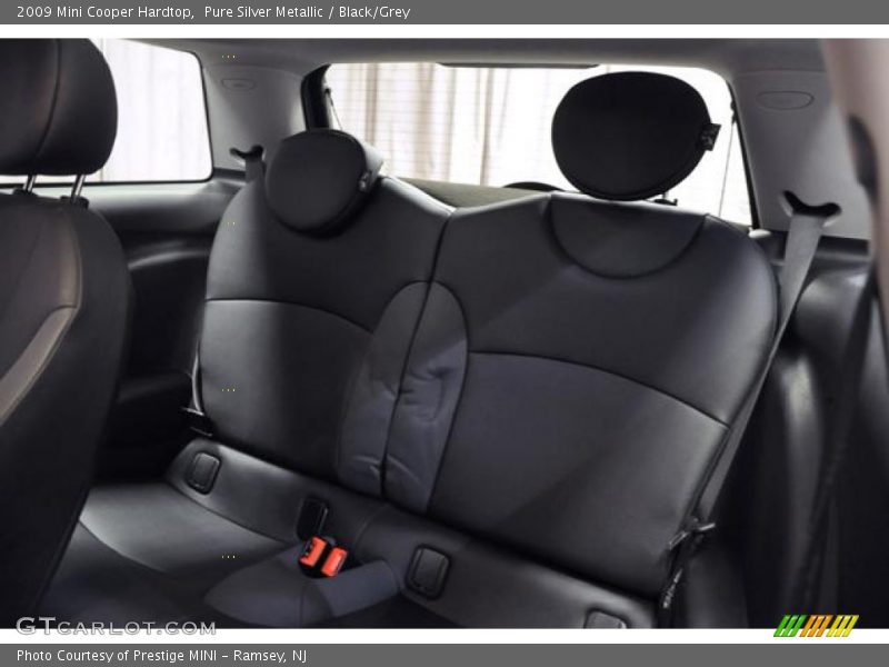 Pure Silver Metallic / Black/Grey 2009 Mini Cooper Hardtop