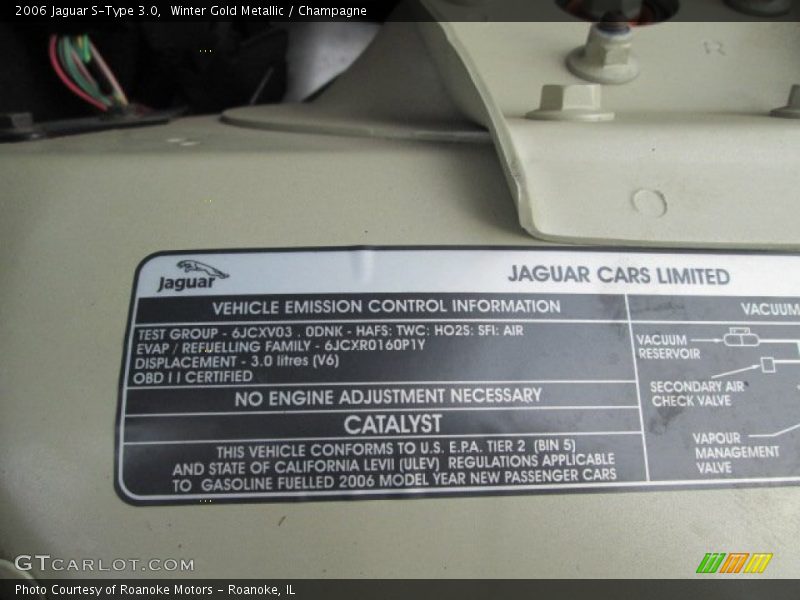 Winter Gold Metallic / Champagne 2006 Jaguar S-Type 3.0