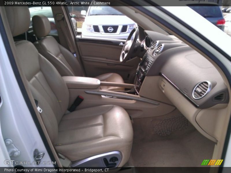 Front Seat of 2009 GL 550 4Matic
