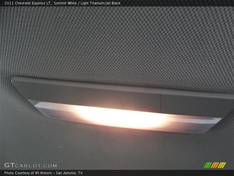 Summit White / Light Titanium/Jet Black 2011 Chevrolet Equinox LT