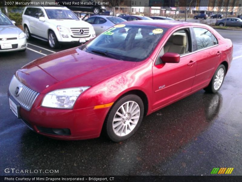 Front 3/4 View of 2007 Milan I4 Premier