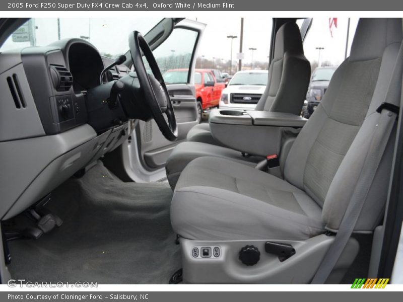Oxford White / Medium Flint 2005 Ford F250 Super Duty FX4 Crew Cab 4x4