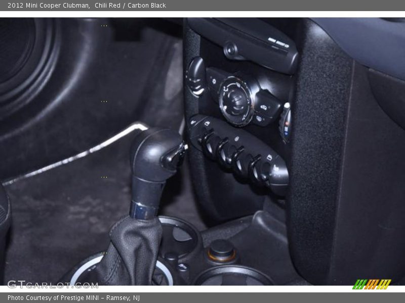 Chili Red / Carbon Black 2012 Mini Cooper Clubman