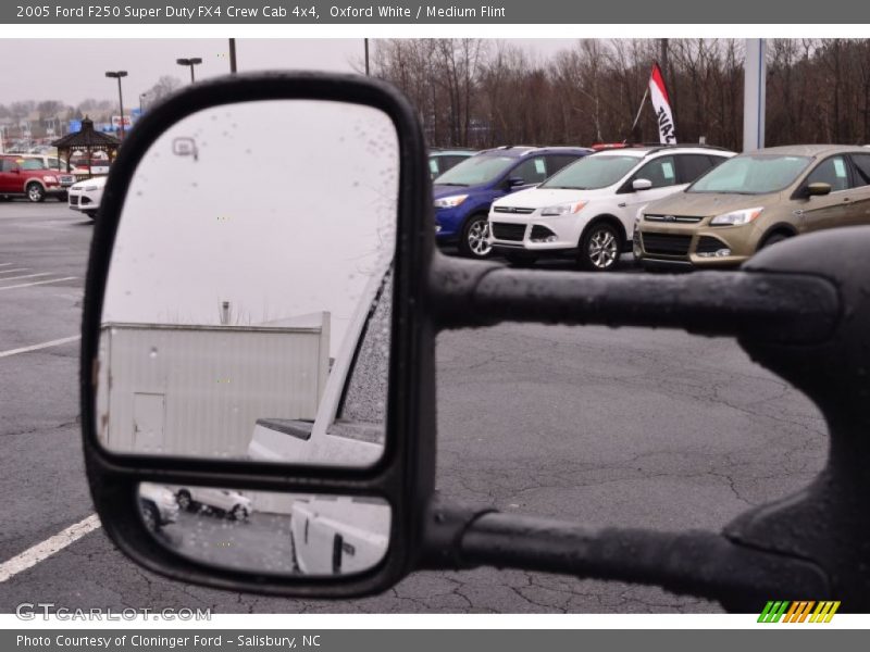 Oxford White / Medium Flint 2005 Ford F250 Super Duty FX4 Crew Cab 4x4