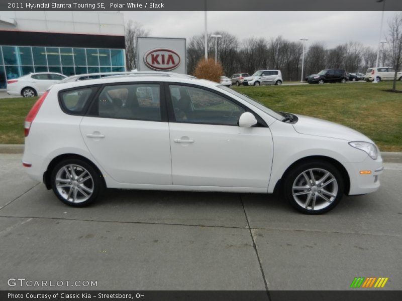 Polar White / Black 2011 Hyundai Elantra Touring SE