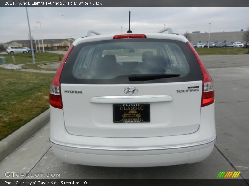 Polar White / Black 2011 Hyundai Elantra Touring SE