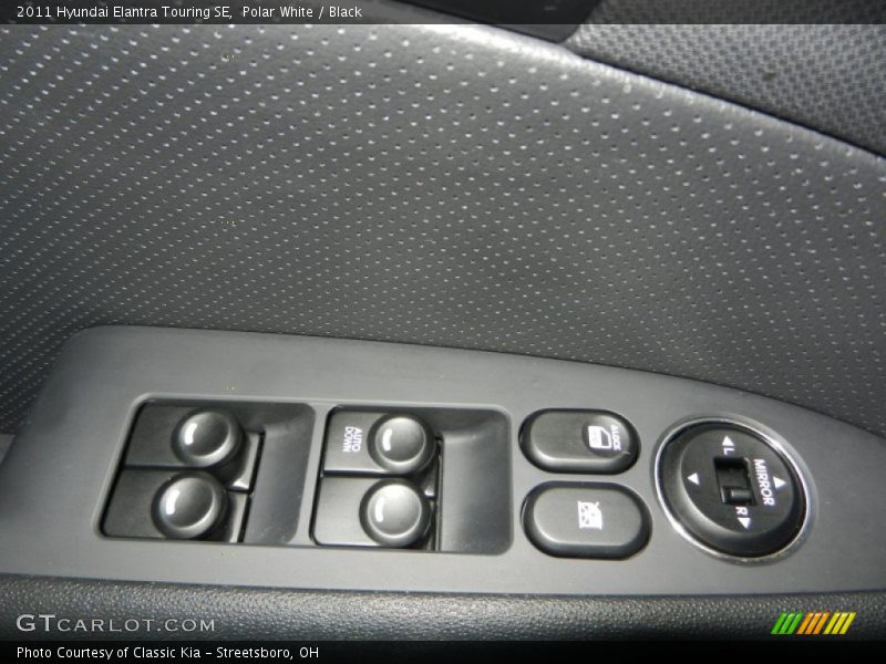 Polar White / Black 2011 Hyundai Elantra Touring SE