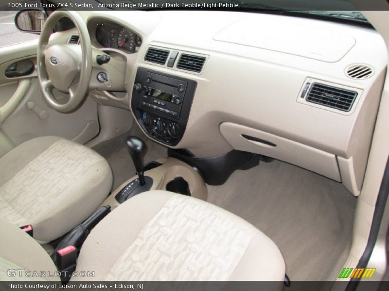 Dashboard of 2005 Focus ZX4 S Sedan