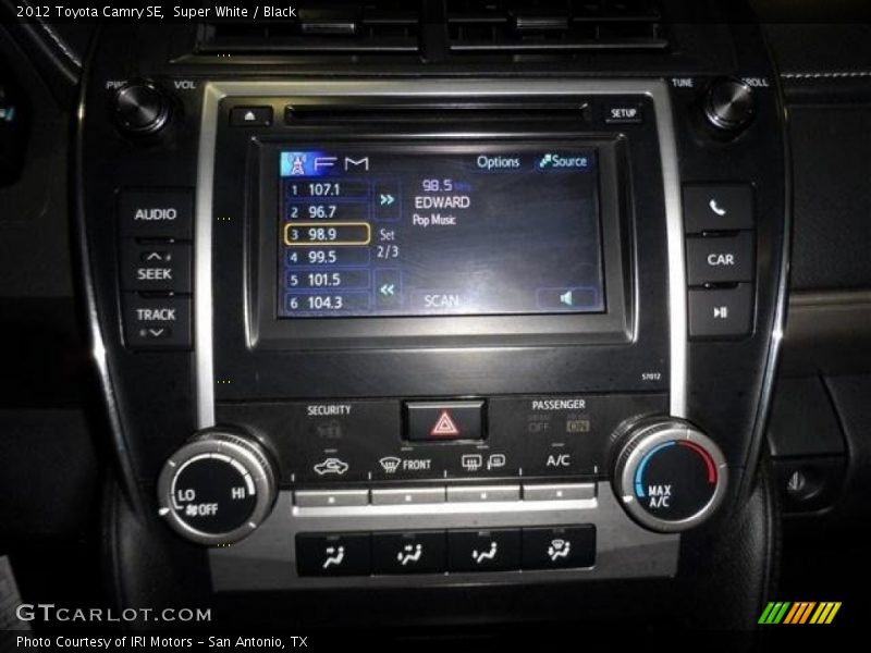 Super White / Black 2012 Toyota Camry SE