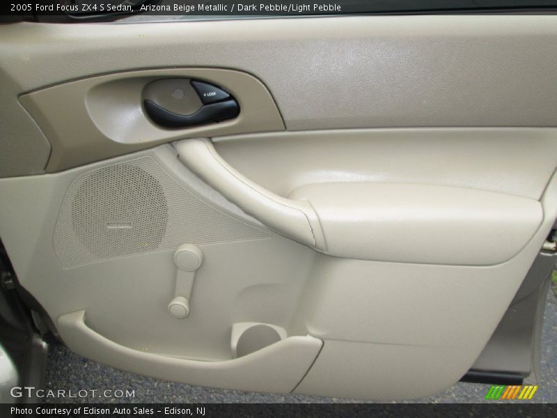 Arizona Beige Metallic / Dark Pebble/Light Pebble 2005 Ford Focus ZX4 S Sedan