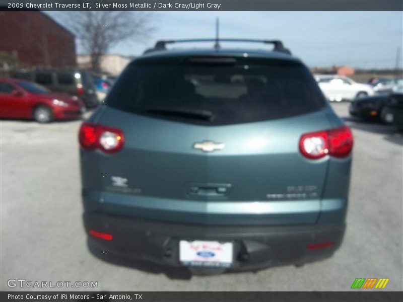 Silver Moss Metallic / Dark Gray/Light Gray 2009 Chevrolet Traverse LT
