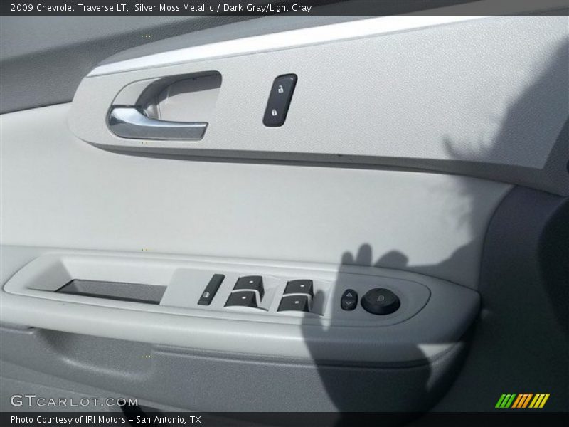 Silver Moss Metallic / Dark Gray/Light Gray 2009 Chevrolet Traverse LT
