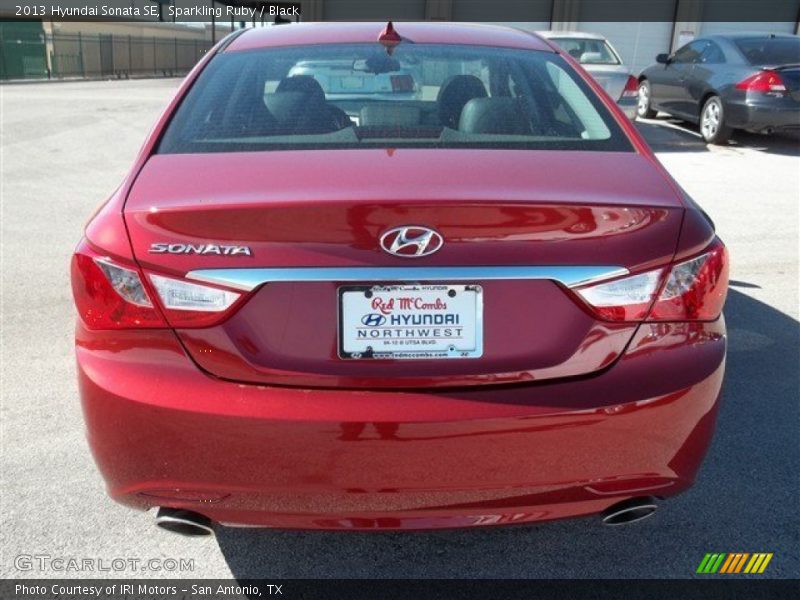 Sparkling Ruby / Black 2013 Hyundai Sonata SE