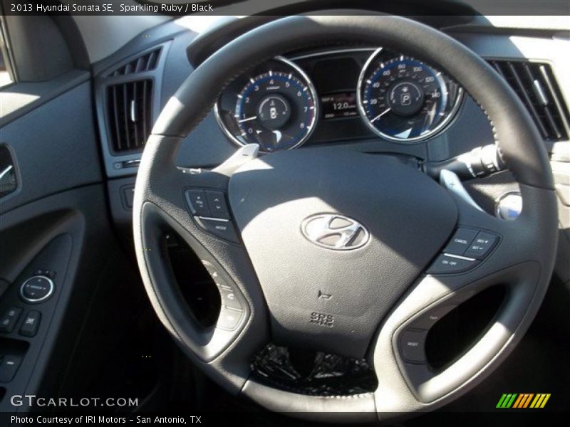 Sparkling Ruby / Black 2013 Hyundai Sonata SE