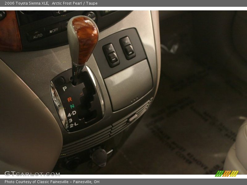 Arctic Frost Pearl / Taupe 2006 Toyota Sienna XLE