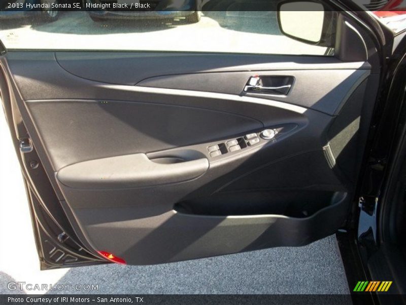 Midnight Black / Black 2013 Hyundai Sonata SE