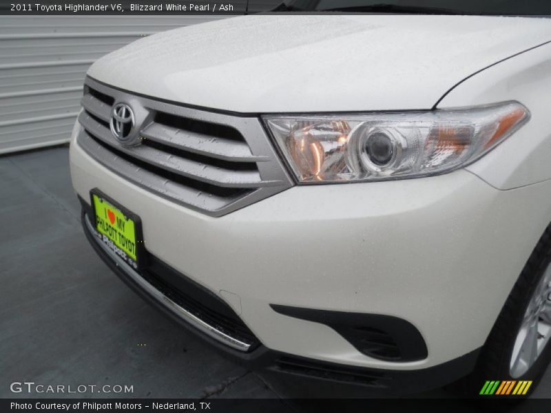 Blizzard White Pearl / Ash 2011 Toyota Highlander V6