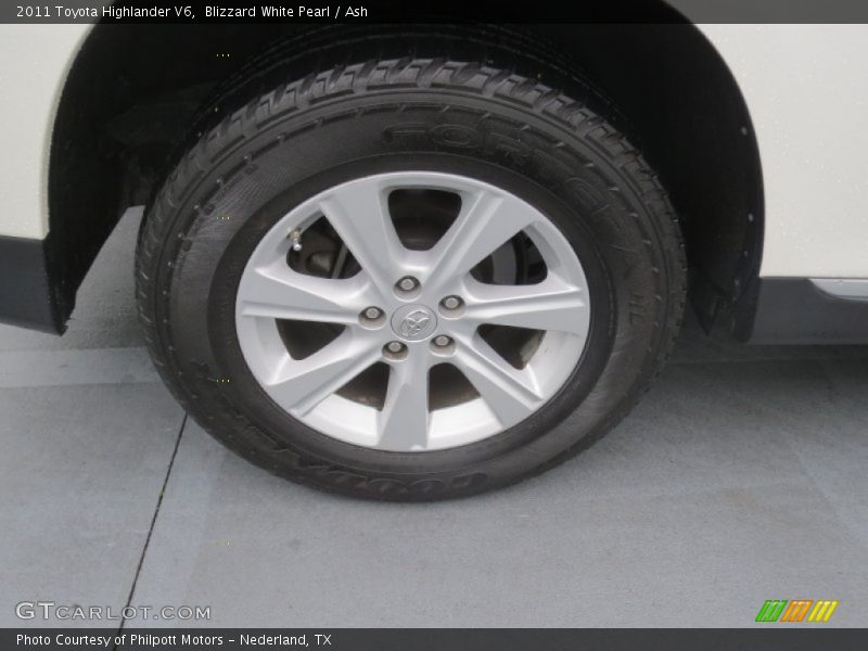 Blizzard White Pearl / Ash 2011 Toyota Highlander V6