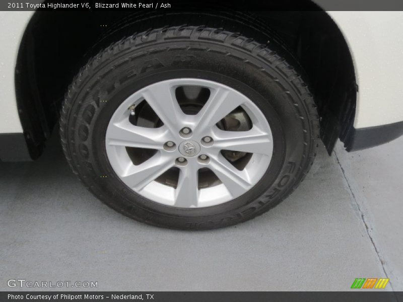 Blizzard White Pearl / Ash 2011 Toyota Highlander V6
