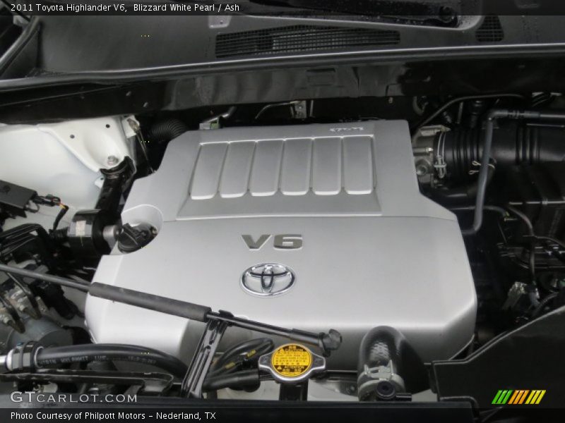 Blizzard White Pearl / Ash 2011 Toyota Highlander V6