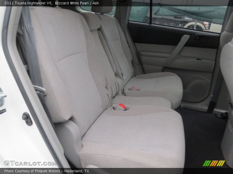 Blizzard White Pearl / Ash 2011 Toyota Highlander V6