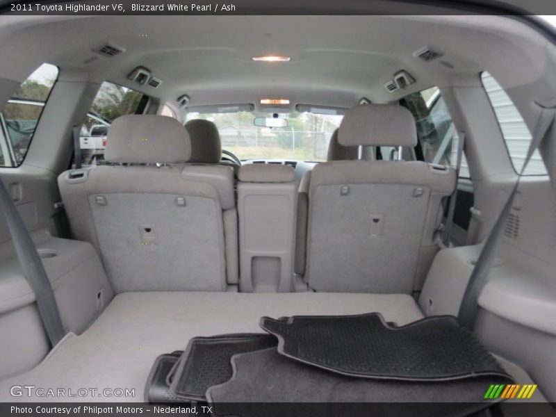 Blizzard White Pearl / Ash 2011 Toyota Highlander V6