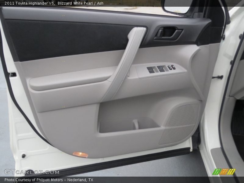 Blizzard White Pearl / Ash 2011 Toyota Highlander V6