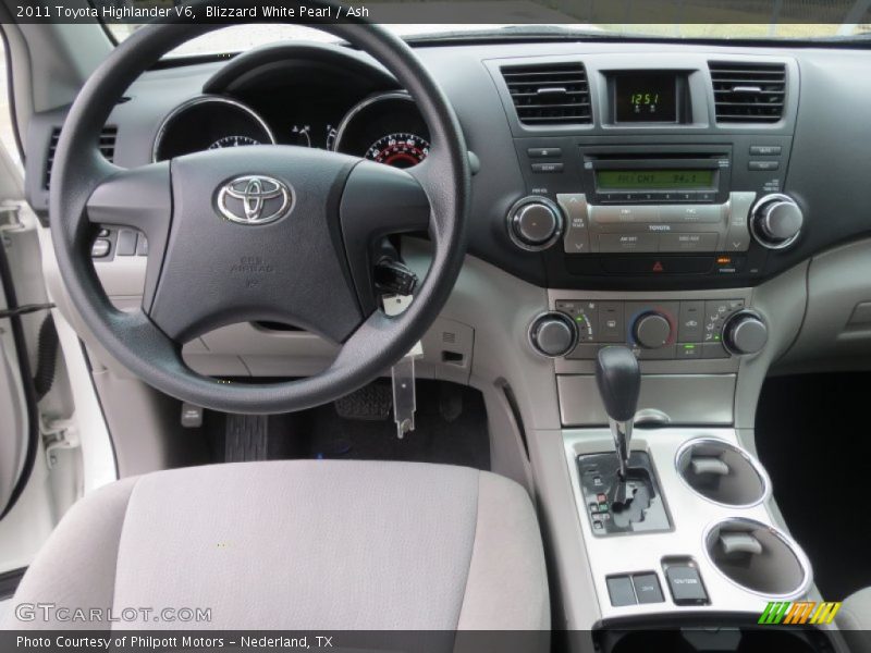 Blizzard White Pearl / Ash 2011 Toyota Highlander V6