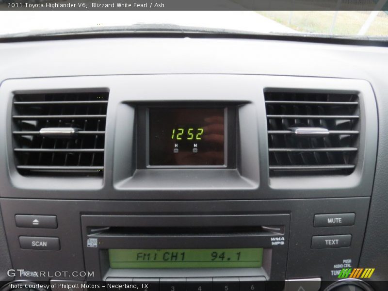 Blizzard White Pearl / Ash 2011 Toyota Highlander V6