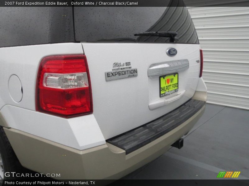 Oxford White / Charcoal Black/Camel 2007 Ford Expedition Eddie Bauer