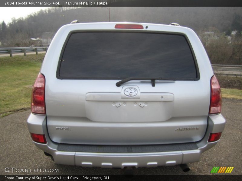 Titanium Metallic / Taupe 2004 Toyota 4Runner SR5 4x4