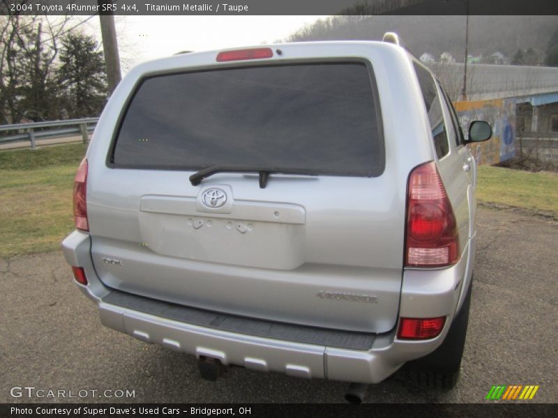 Titanium Metallic / Taupe 2004 Toyota 4Runner SR5 4x4