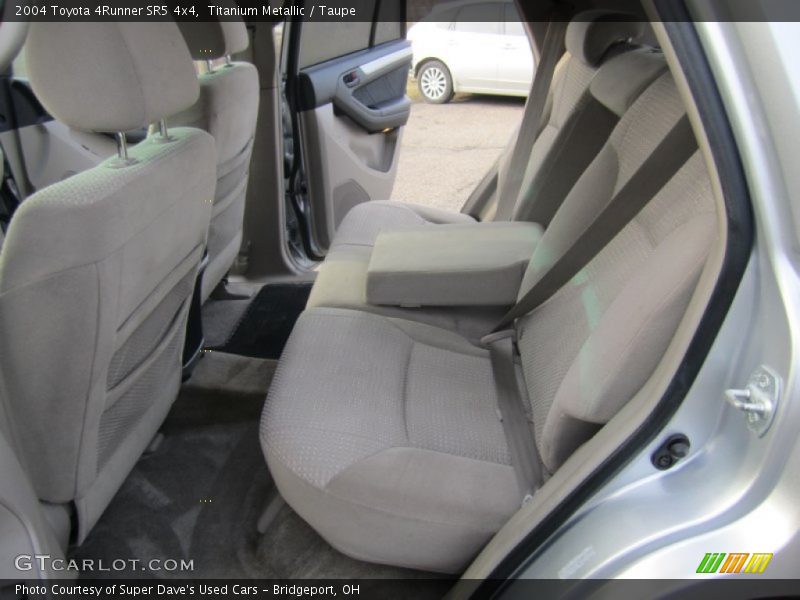 Titanium Metallic / Taupe 2004 Toyota 4Runner SR5 4x4