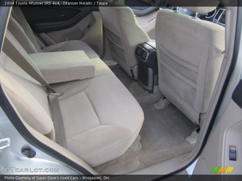 Titanium Metallic / Taupe 2004 Toyota 4Runner SR5 4x4