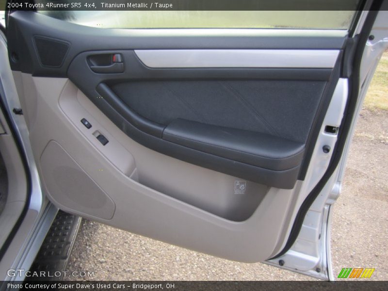 Titanium Metallic / Taupe 2004 Toyota 4Runner SR5 4x4