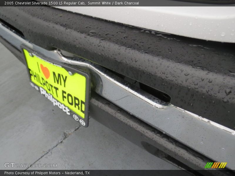 Summit White / Dark Charcoal 2005 Chevrolet Silverado 1500 LS Regular Cab