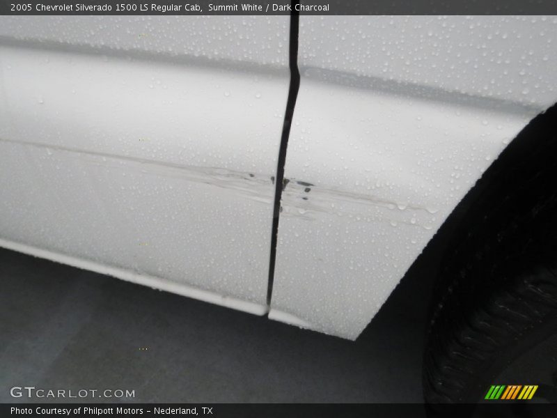 Summit White / Dark Charcoal 2005 Chevrolet Silverado 1500 LS Regular Cab
