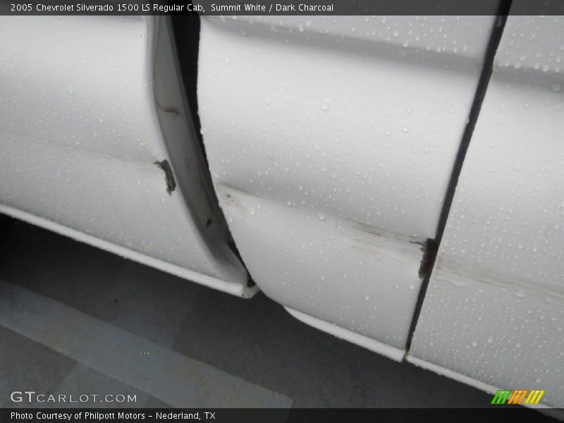 Summit White / Dark Charcoal 2005 Chevrolet Silverado 1500 LS Regular Cab